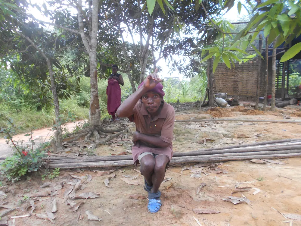 Campement en construction
